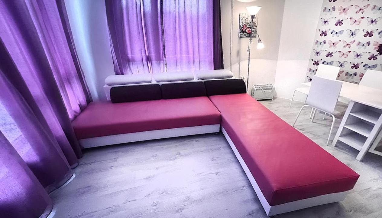 Private Apartment With Parking And Pool Balčik Exteriér fotografie