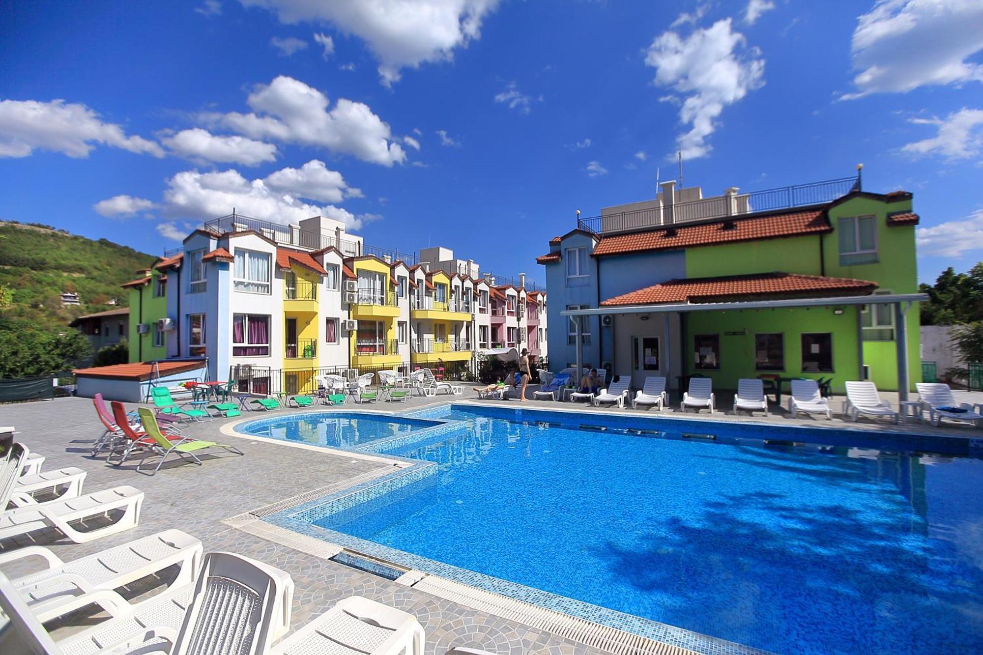 Private Apartment With Parking And Pool Balčik Exteriér fotografie