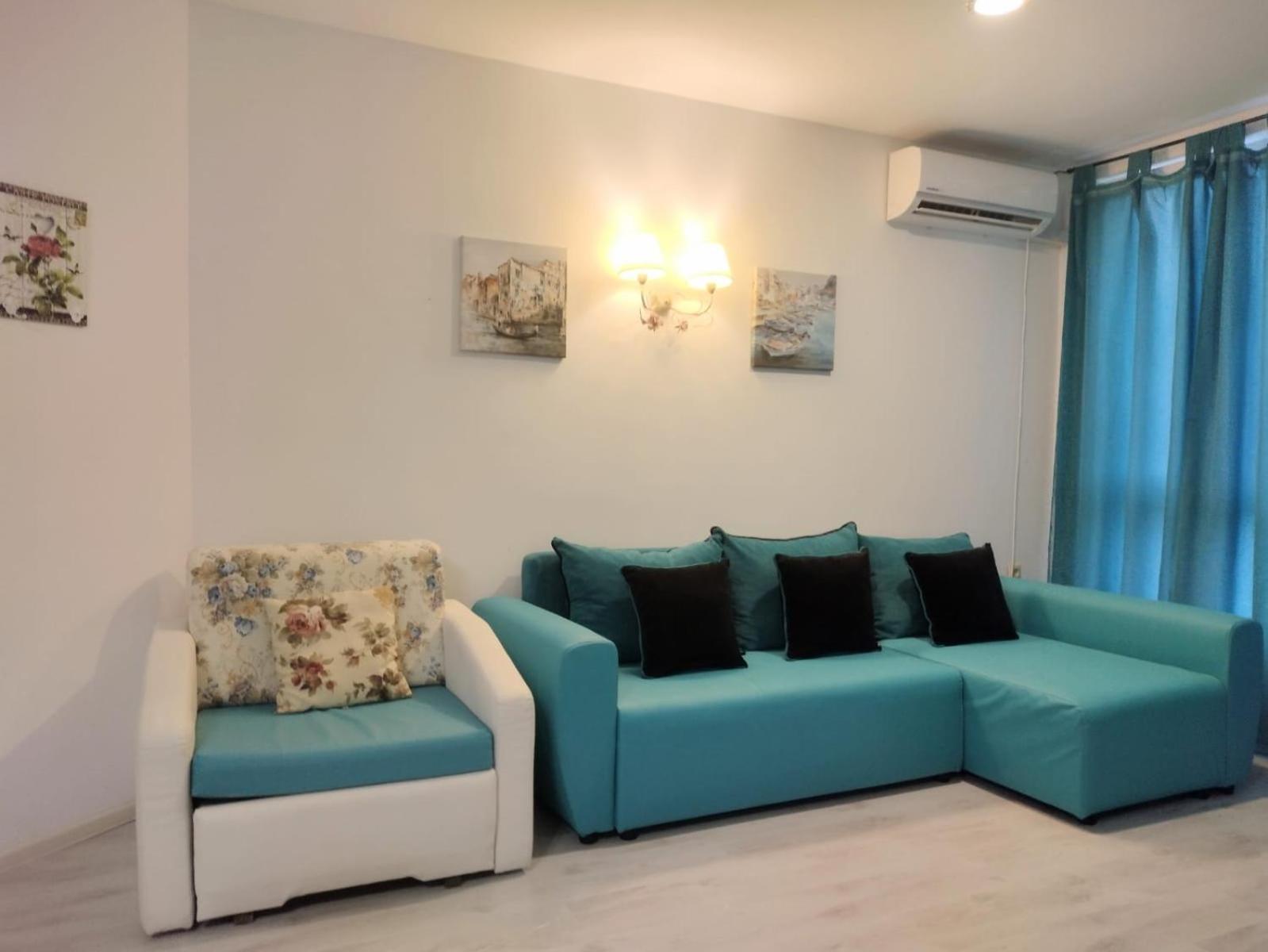 Private Apartment With Parking And Pool Balčik Exteriér fotografie